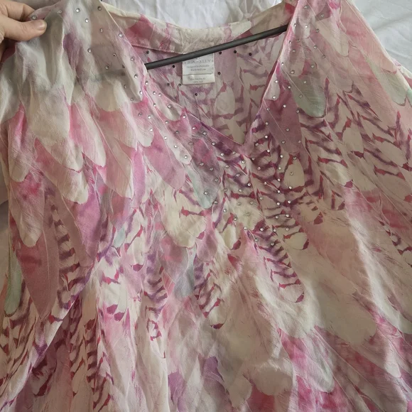 Pink Feather Patterned Kaftan - Picture 3 of 4